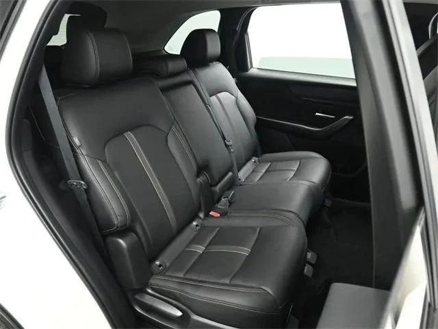 2025 Mazda CX-90 - Image 19 of 20
