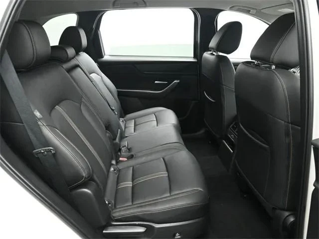 2025 Mazda CX-90 - Image 18 of 20