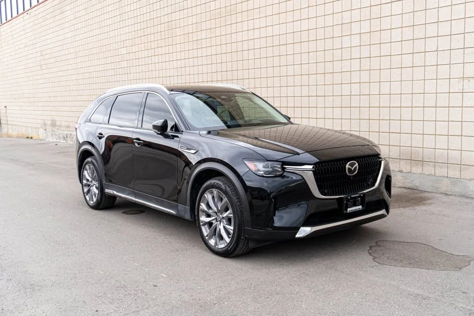 2025 Mazda CX-90 - Image 2 of 20
