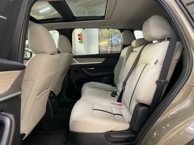 2025 Mazda CX-70 - Image 13 of 14