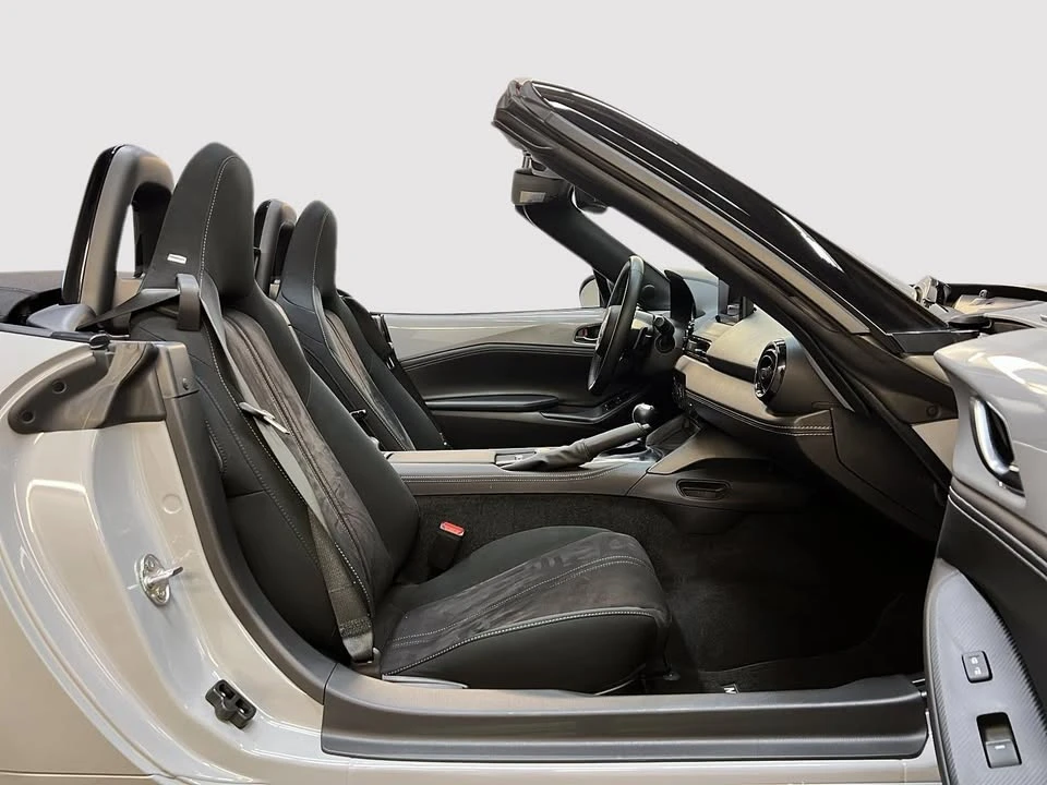 2025 Mazda ND MX-5 Miata - Image 10 of 16
