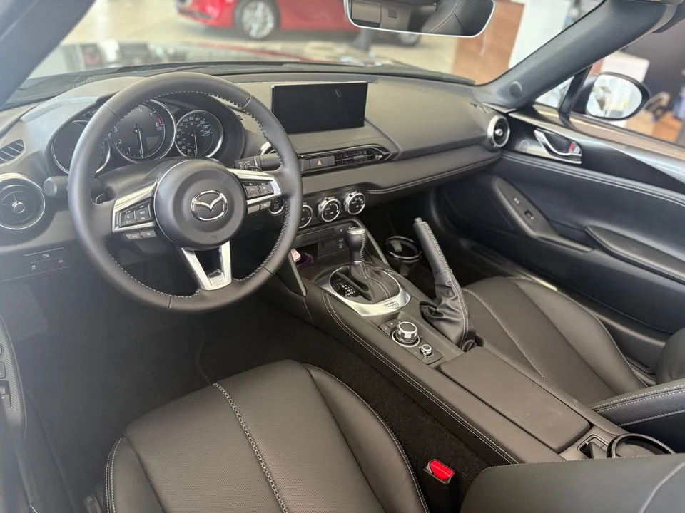 2025 Mazda ND MX-5 Miata - Image 6 of 7