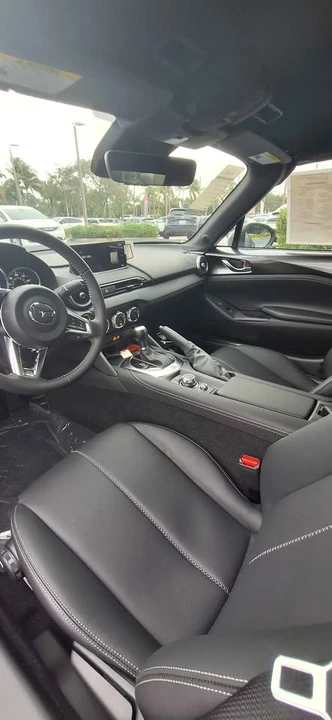 2025 Mazda ND MX-5 Miata - Image 5 of 10