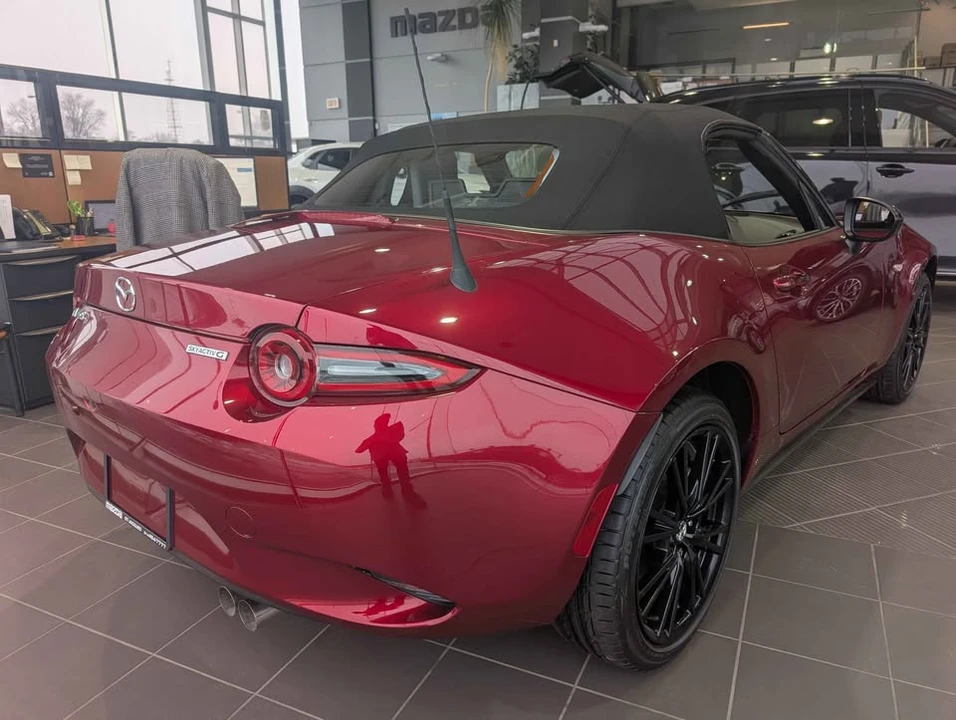 2025 Mazda ND MX-5 Miata - Image 5 of 9