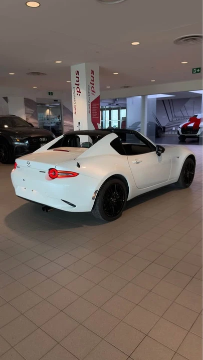 2025 Mazda ND MX-5 Miata - Image 4 of 8