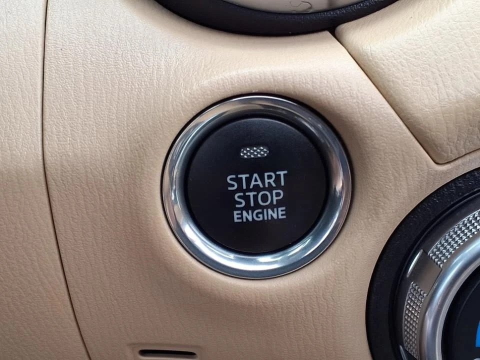 2025 Mazda ND MX-5 Miata - Image 16 of 19