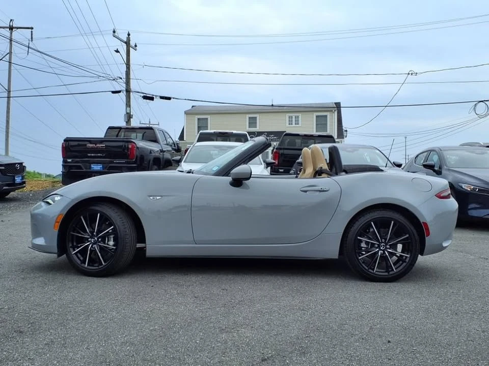 2025 Mazda ND MX-5 Miata - Image 3 of 19