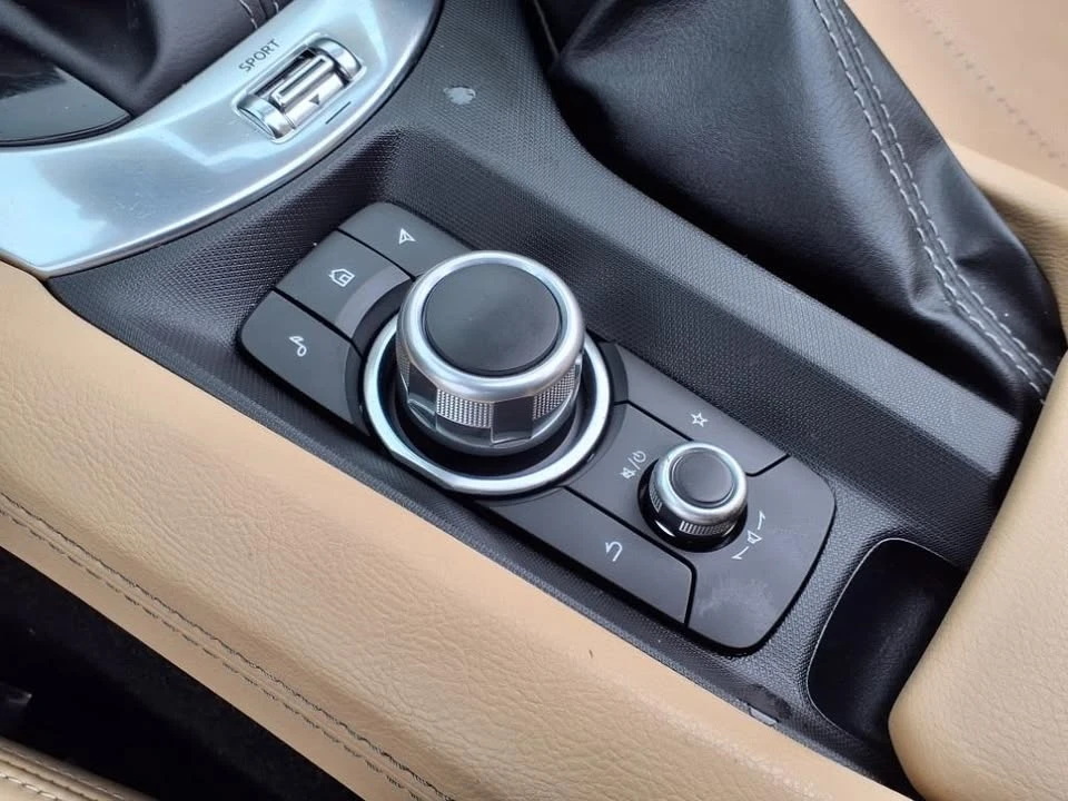 2025 Mazda ND MX-5 Miata - Image 12 of 19