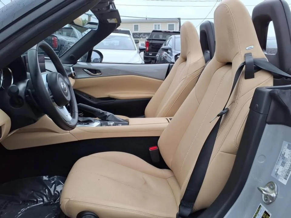 2025 Mazda ND MX-5 Miata - Image 5 of 19