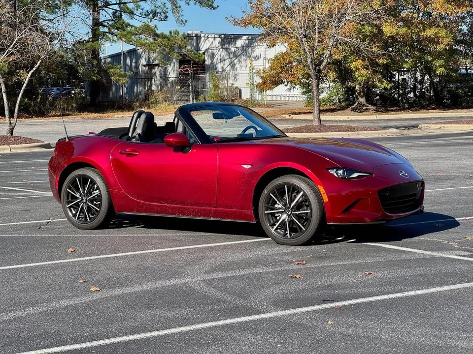 2025 Mazda ND MX-5 Miata - Image 9 of 13