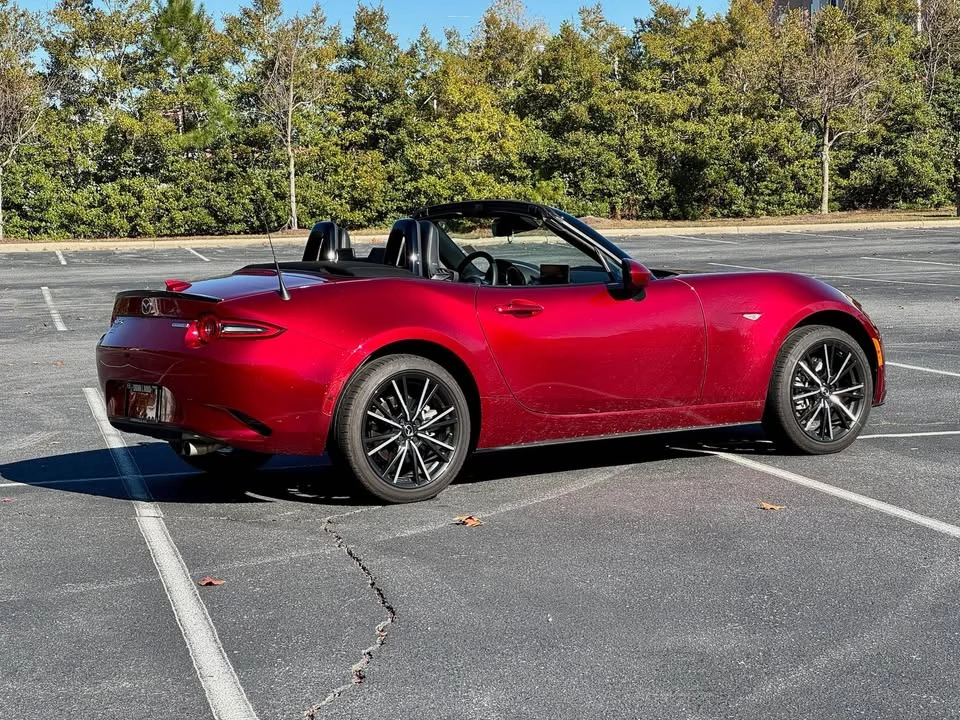 2025 Mazda ND MX-5 Miata - Image 7 of 13