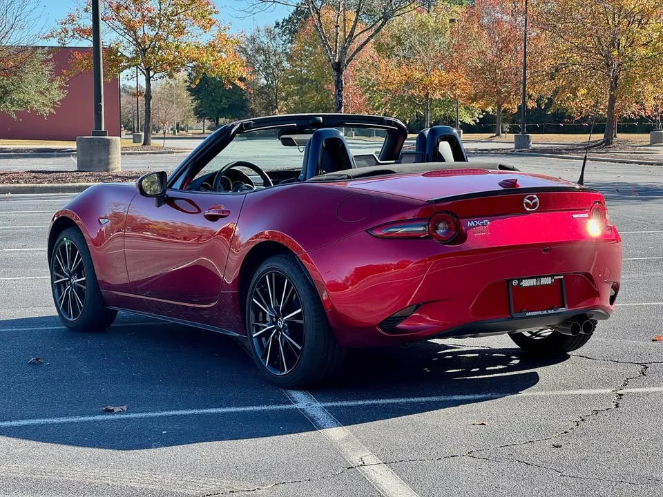 2025 Mazda ND MX-5 Miata - Image 4 of 13