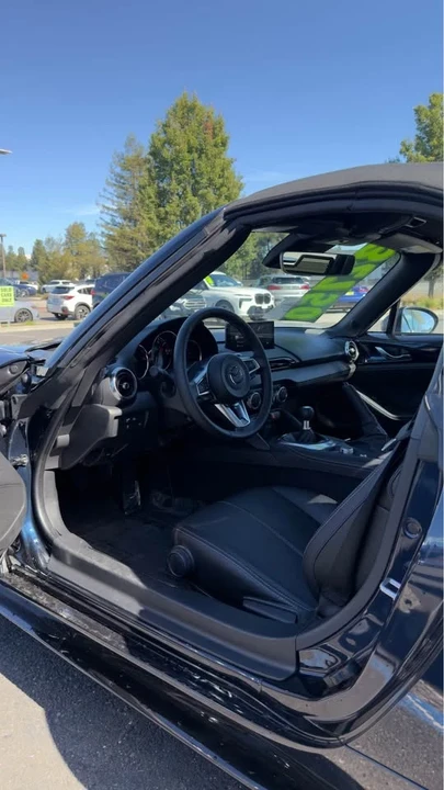 2025 Mazda ND MX-5 Miata - Image 6 of 7