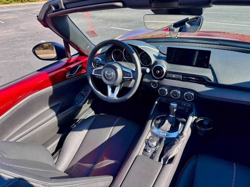 2025 Mazda ND MX-5 Miata - Image 5 of 7