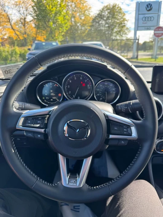 2025 Mazda ND MX-5 Miata - Image 6 of 8