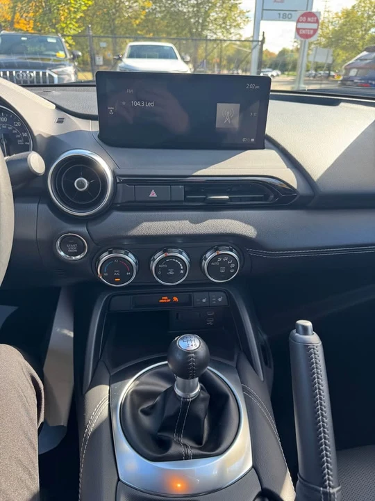 2025 Mazda ND MX-5 Miata - Image 7 of 8