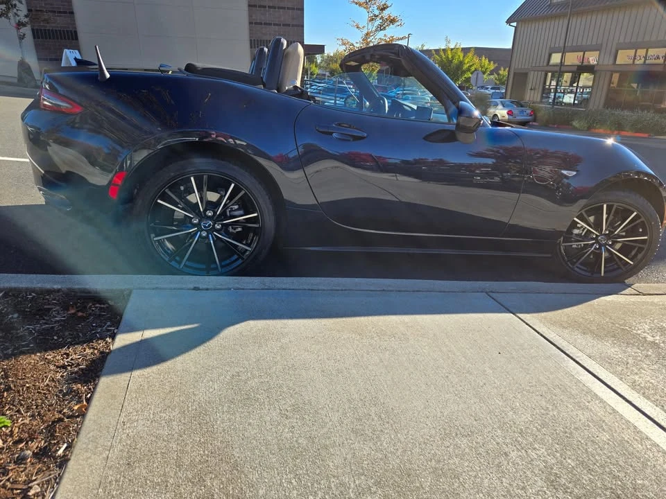 2025 Mazda ND MX-5 Miata - Image 7 of 15