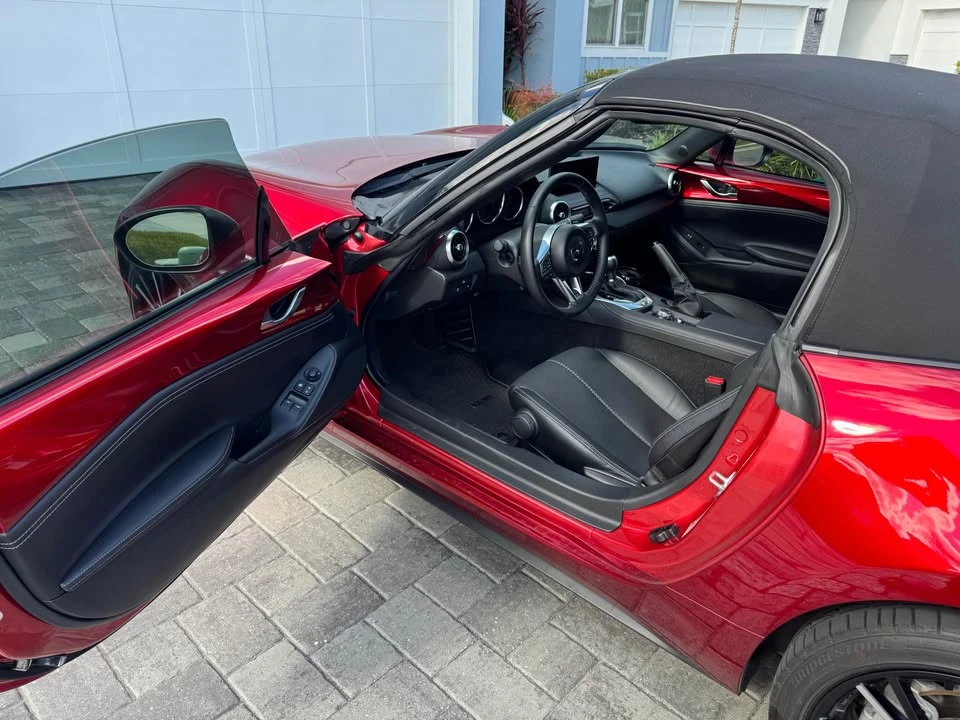 2025 Mazda ND MX-5 Miata - Image 9 of 12