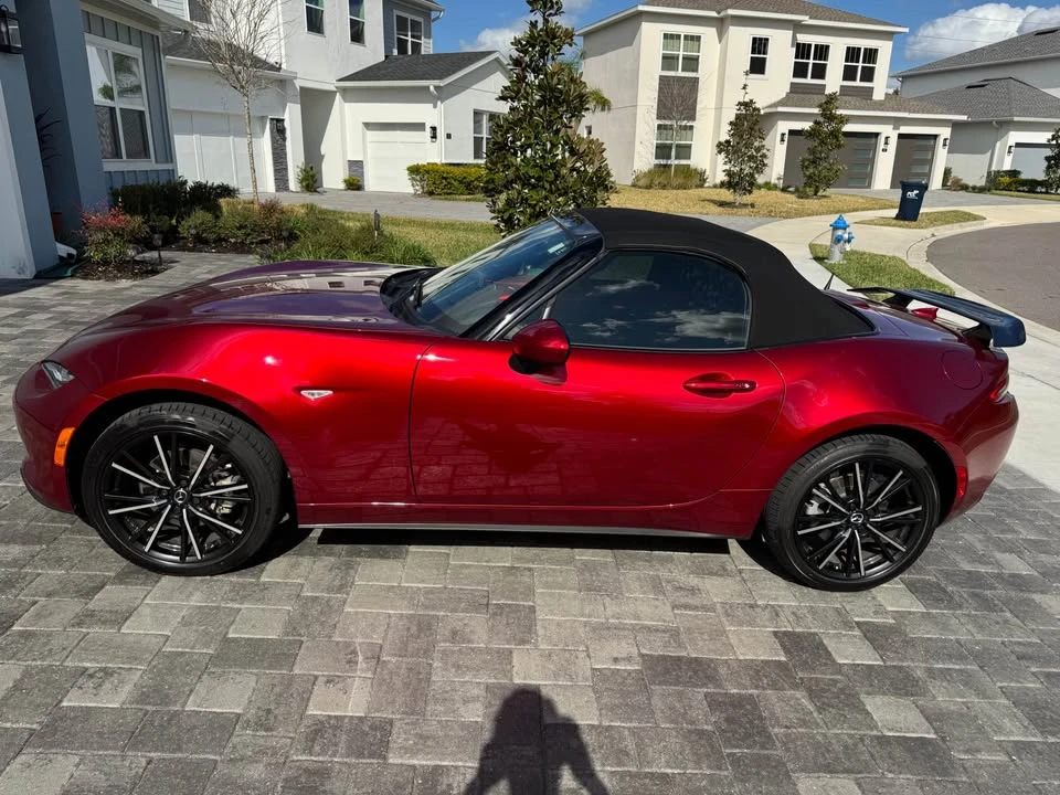 2025 Mazda ND MX-5 Miata - Image 8 of 12