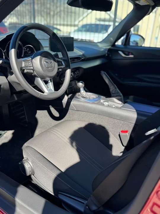 2025 Mazda ND MX-5 Miata - Image 5 of 6
