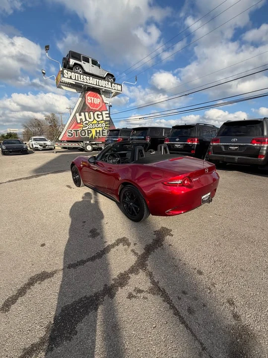 2025 Mazda ND MX-5 Miata - Image 5 of 10