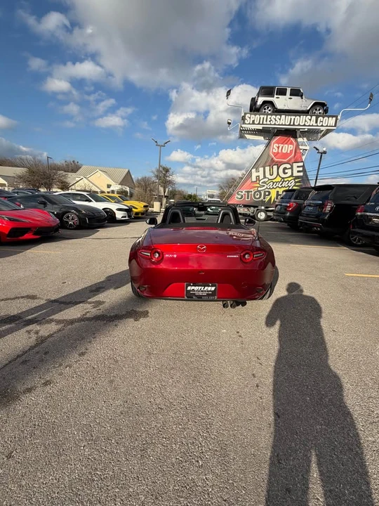2025 Mazda ND MX-5 Miata - Image 6 of 10