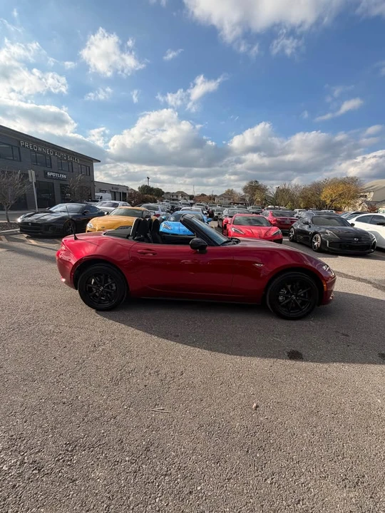 2025 Mazda ND MX-5 Miata - Image 8 of 10