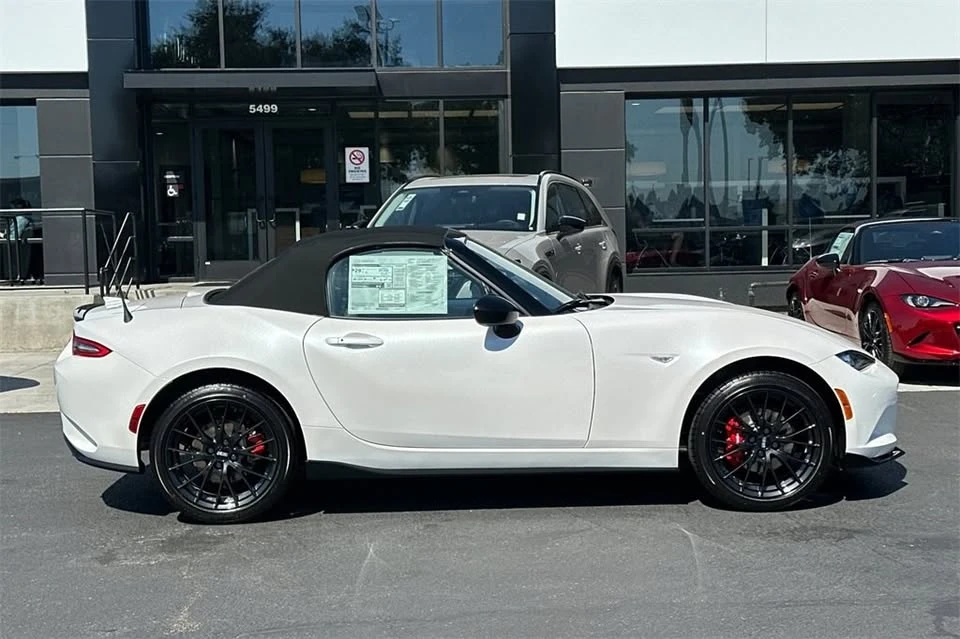 2025 Mazda ND MX-5 Miata - Image 2 of 18