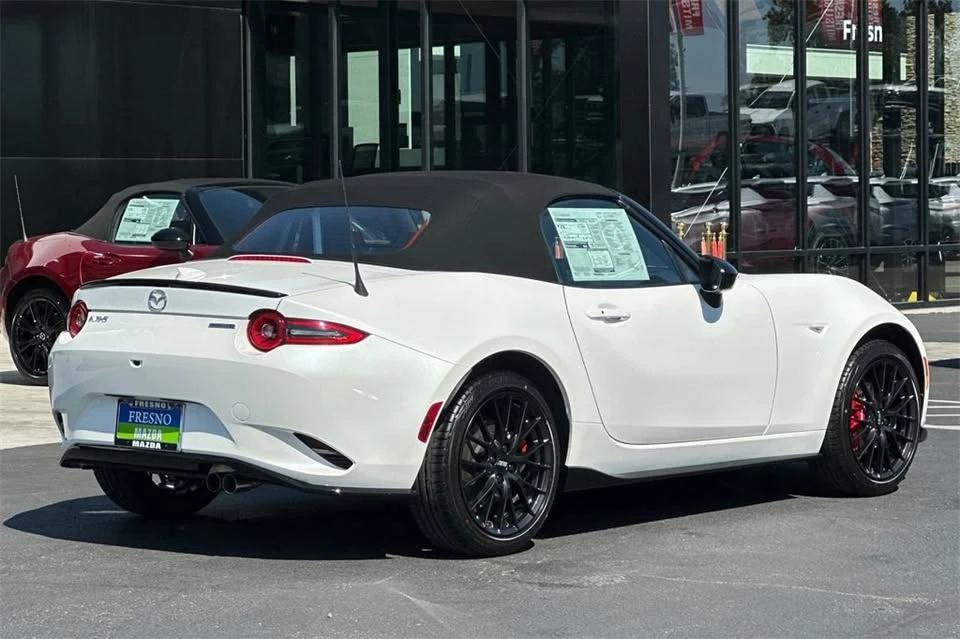 2025 Mazda ND MX-5 Miata - Image 3 of 18