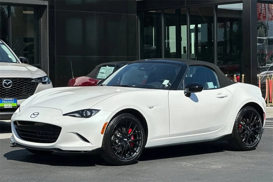 2025 Mazda ND MX-5 Miata - Image 7 of 18