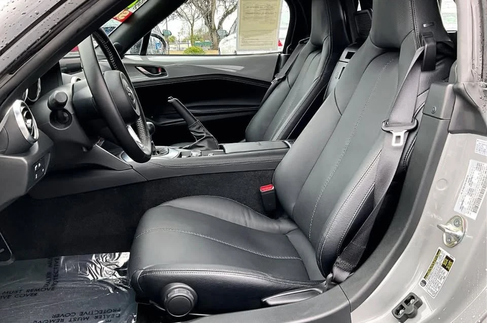 2025 Mazda ND MX-5 Miata - Image 5 of 7