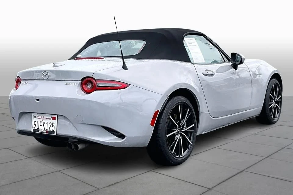 2025 Mazda ND MX-5 Miata - Image 4 of 7