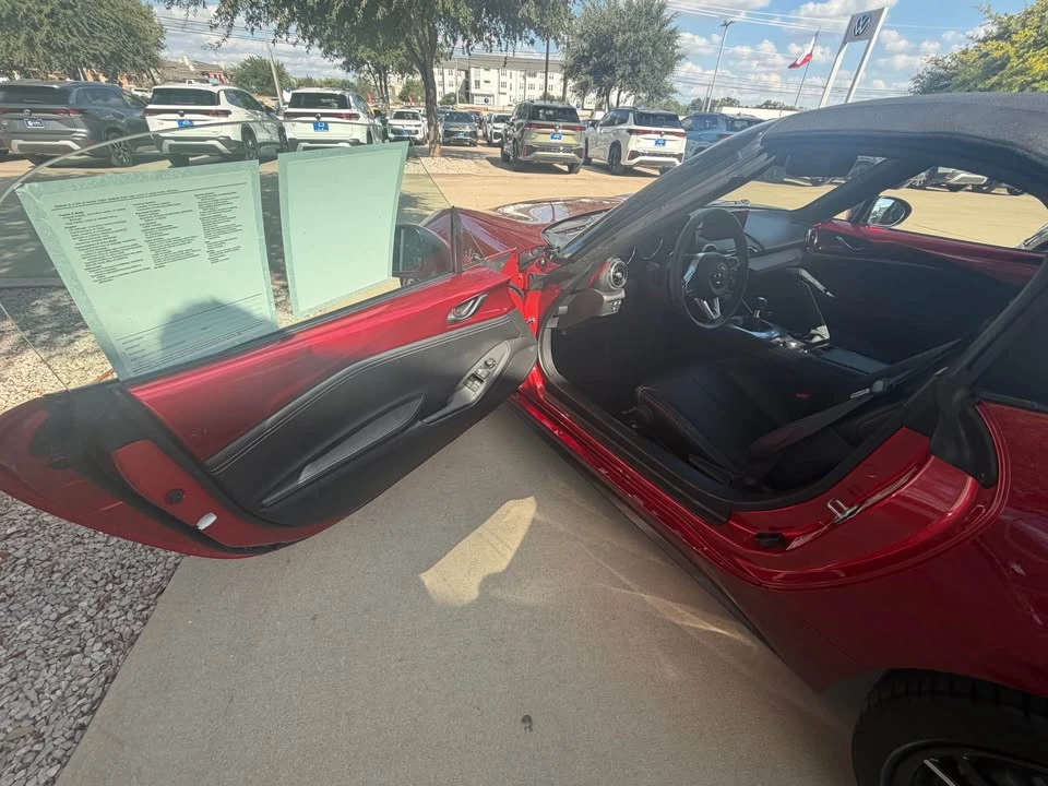 2025 Mazda ND MX-5 Miata - Image 5 of 9