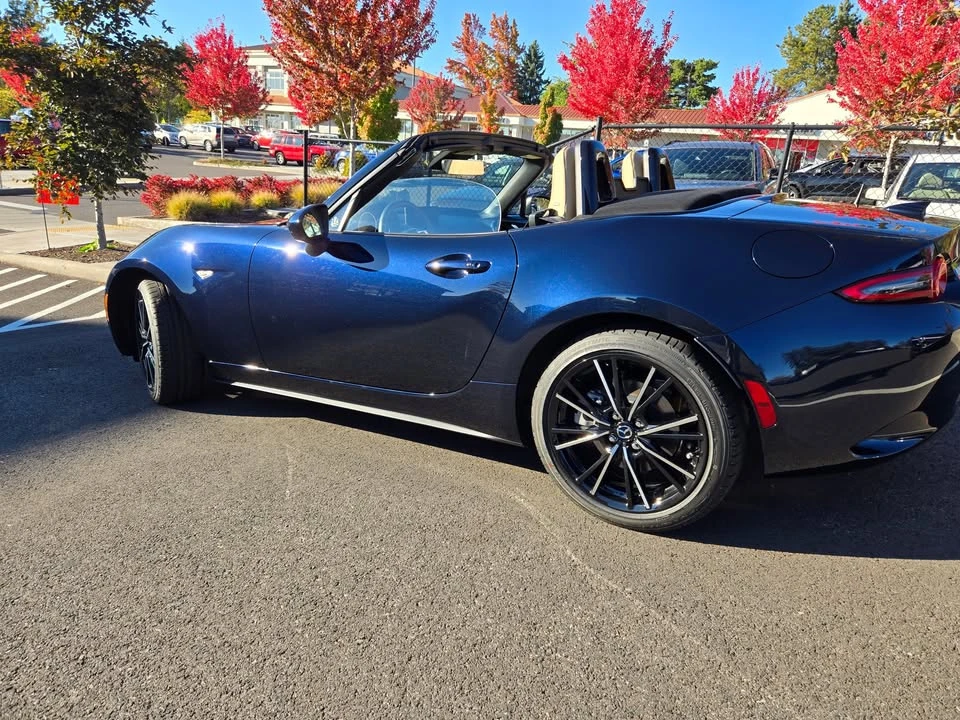 2025 Mazda ND MX-5 Miata - Image 13 of 19