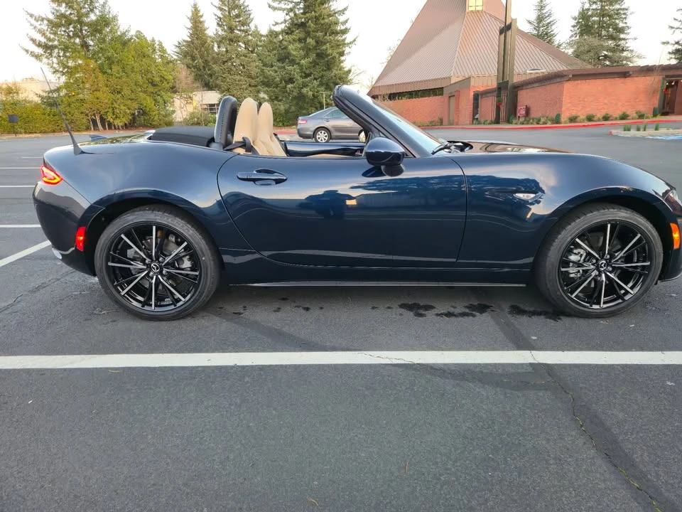 2025 Mazda ND MX-5 Miata - Image 5 of 19