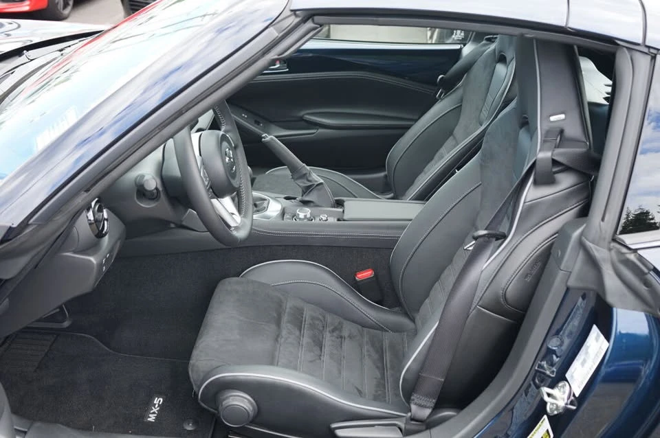 2025 Mazda ND MX-5 Miata - Image 10 of 19