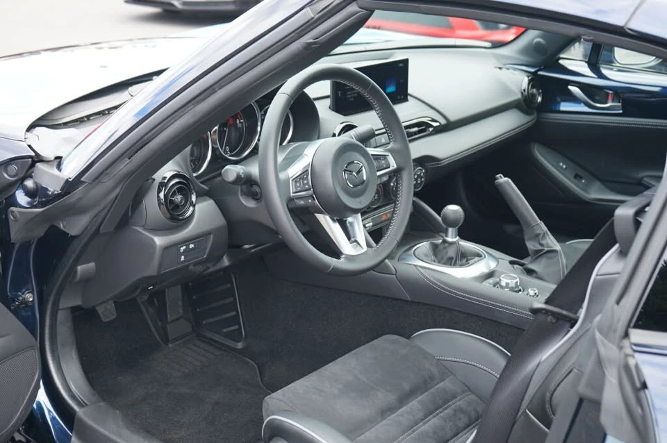 2025 Mazda ND MX-5 Miata - Image 9 of 19