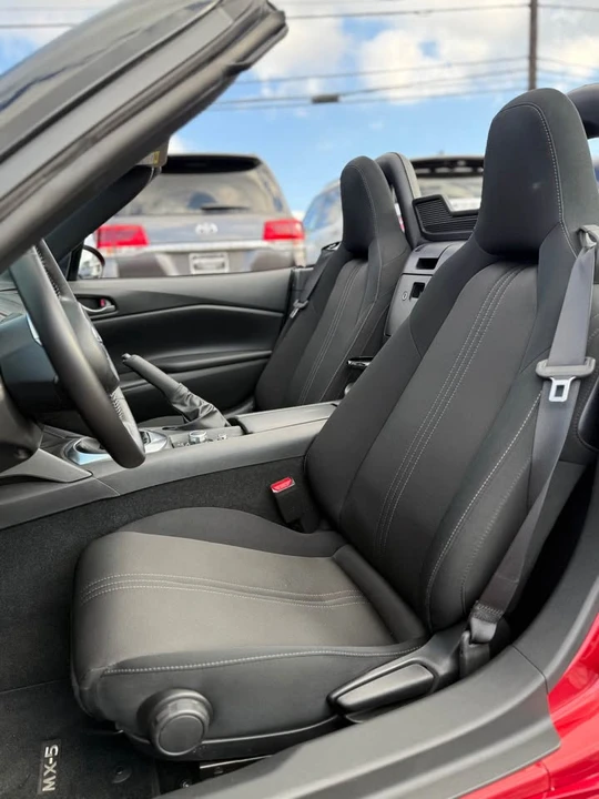 2025 Mazda ND MX-5 Miata - Image 7 of 9