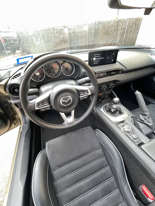 2025 Mazda ND MX-5 Miata - Image 7 of 11