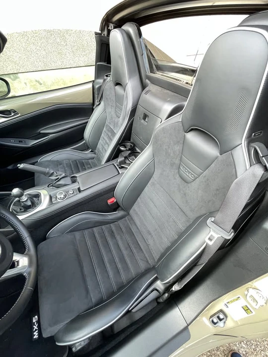 2025 Mazda ND MX-5 Miata - Image 6 of 11