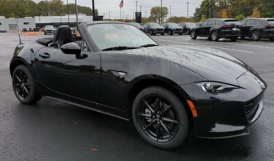 2025 Mazda ND MX-5 Miata - Image 3 of 11
