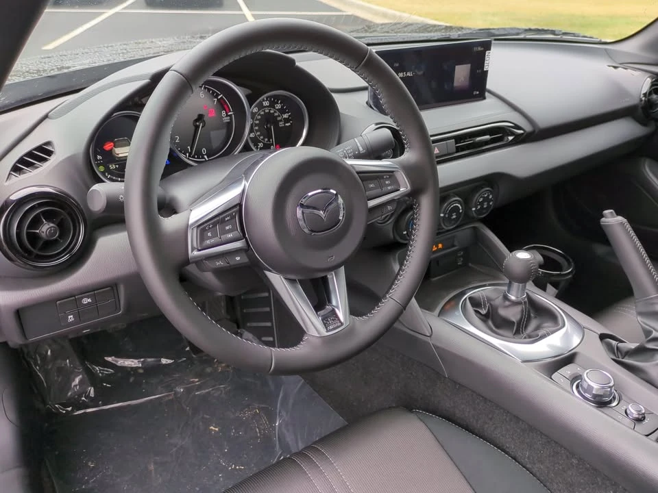 2025 Mazda ND MX-5 Miata - Image 7 of 11