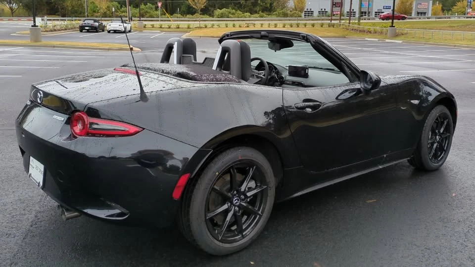 2025 Mazda ND MX-5 Miata - Image 4 of 11