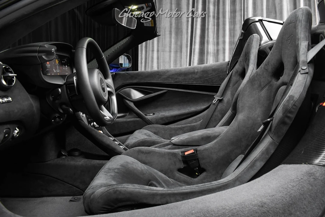 2025 McLaren 750S Spider - Image 20 of 31