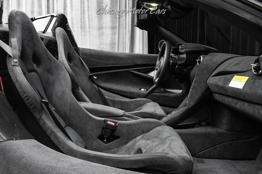 2025 McLaren 750S Spider - Image 23 of 31