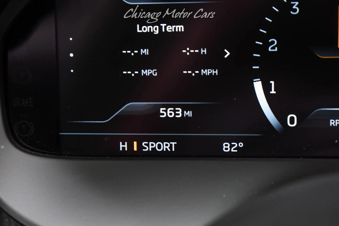 2025 McLaren 750S Spider - Image 13 of 31