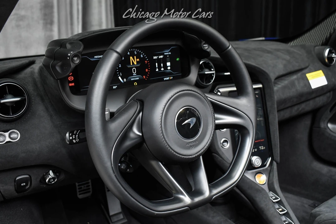 2025 McLaren 750S Spider - Image 9 of 31