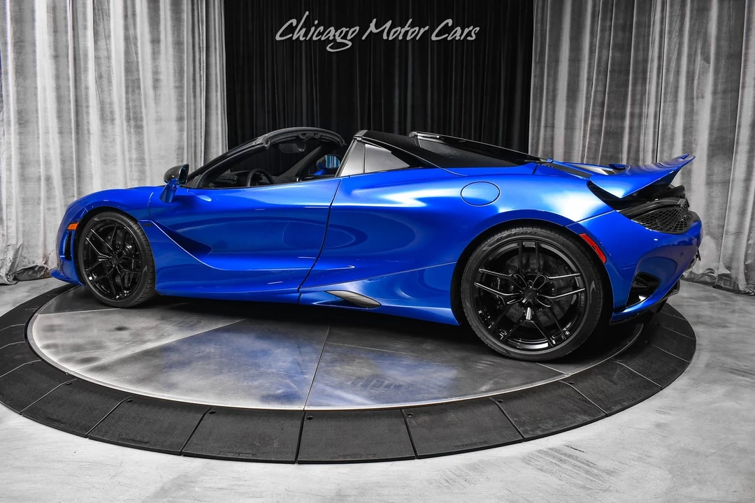 2025 McLaren 750S Spider - Image 3 of 31
