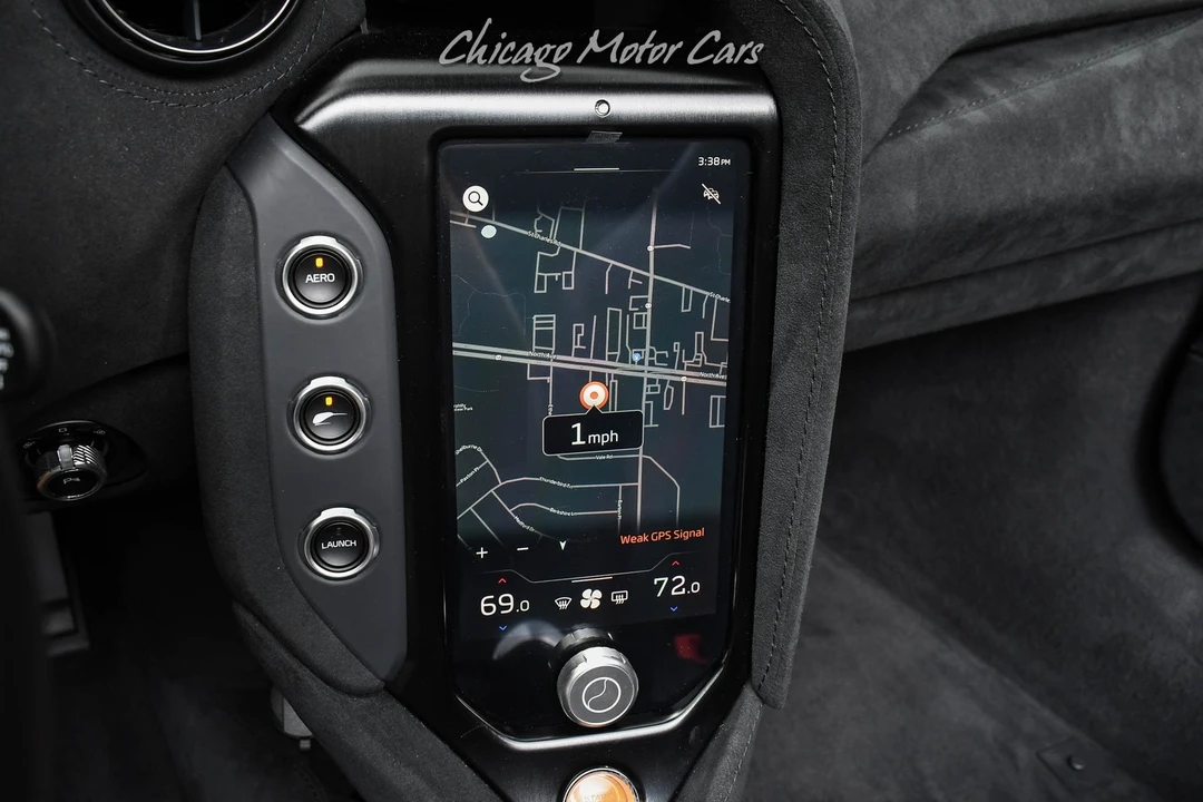 2025 McLaren 750S Spider - Image 15 of 31