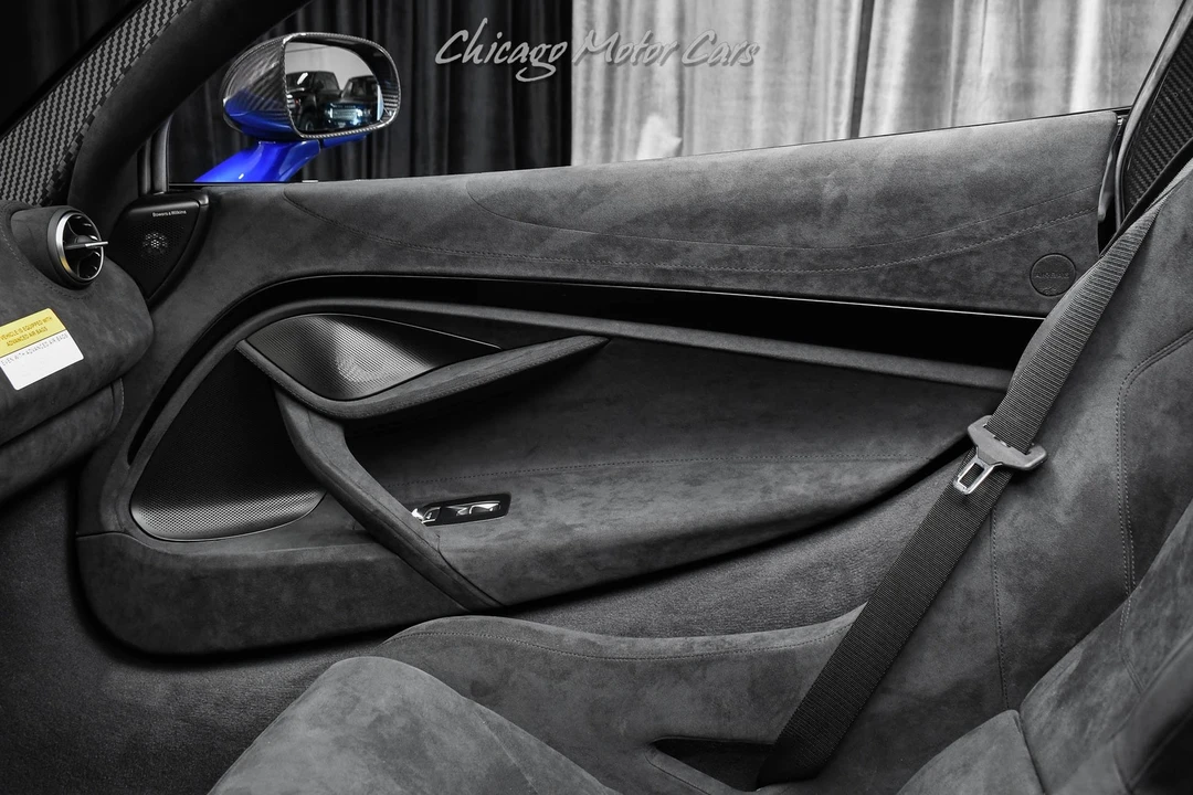 2025 McLaren 750S Spider - Image 27 of 31